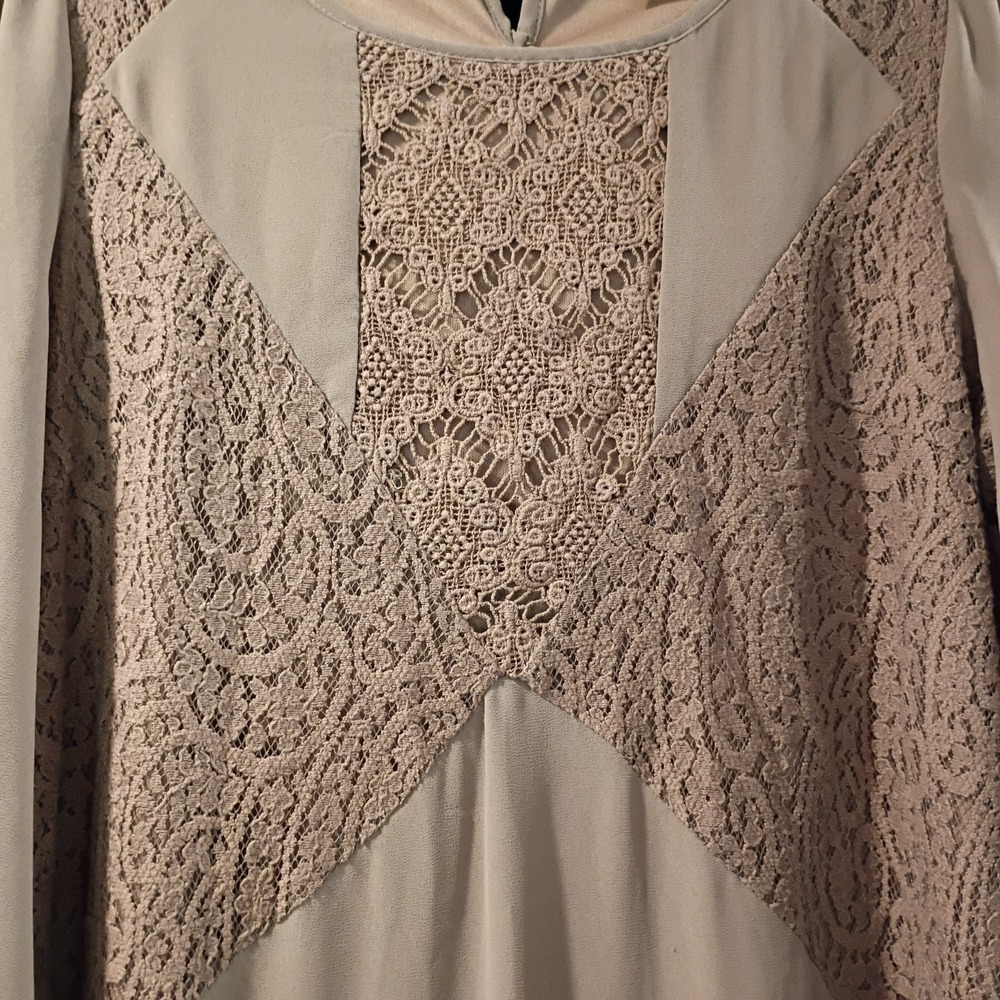 Altar'd State Tunic Is Taupe Color With Lace Embellishment Bell Sleeves Sz Small - Picture 4 of 6